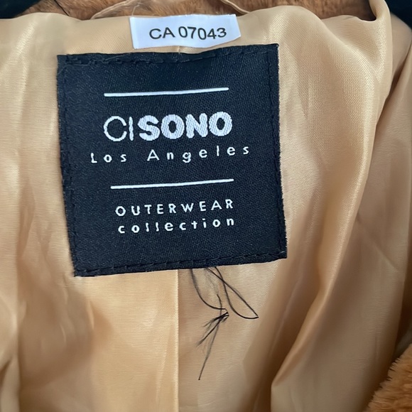 Caramel Faux Fur Jacket (US S) - Picture 5 of 7